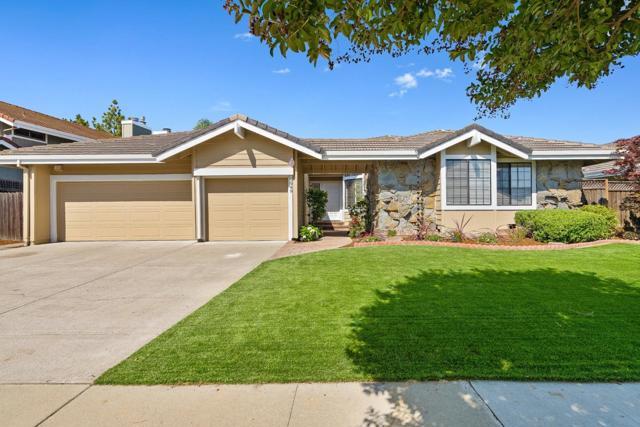 5949 Porto Alegre Drive, San Jose CA: https://media.crmls.org/mediaz/a11dae2e-5954-44b4-ae6b-595677f38362.jpg