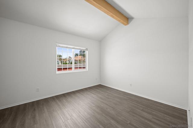 740 Breeze Hill Rd, Vista CA: https://media.crmls.org/mediaz/a11ddbe0-0553-440c-aeda-7ad0a2e6b473.jpg