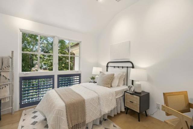 842 Boyce Avenue, Palo Alto CA: https://media.crmls.org/mediaz/a11e3366-8622-40c3-8c1e-6407d1c872ef.jpg