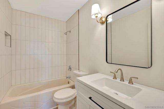 465 Fourth Ave, Chula Vista CA: https://media.crmls.org/mediaz/a11e36a5-0171-4529-a270-886521844331.jpg