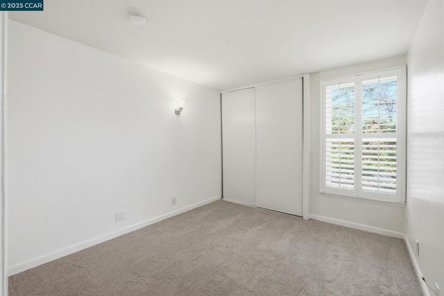 2890 Treat Blvd, Concord CA: https://media.crmls.org/mediaz/a11eb3bb-a41e-4e77-bd0b-f5554bc68954.jpg