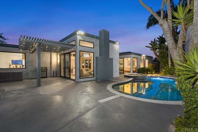6544 Caminito Northland, La Jolla CA: https://media.crmls.org/mediaz/a11efacf-73b0-43c2-8903-460691c25f1e.jpg