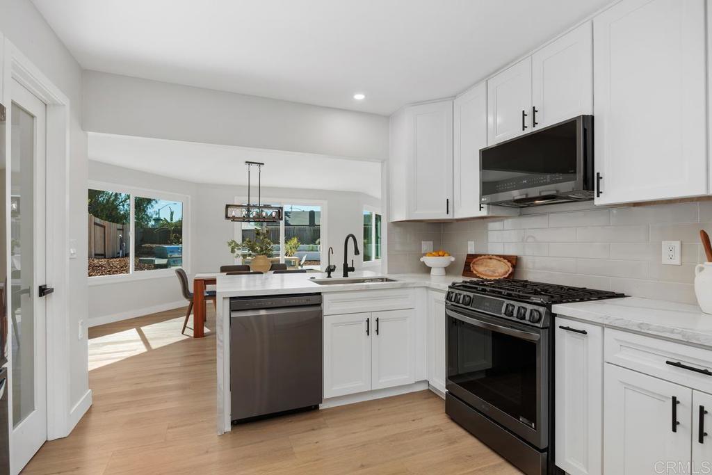 4185 Combe Way - photo 10