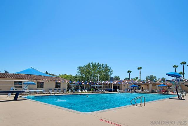 12847 Abra Pl, San Diego CA: https://media.crmls.org/mediaz/a12125c0-df89-4ed1-b408-b305201fa1b8.jpg