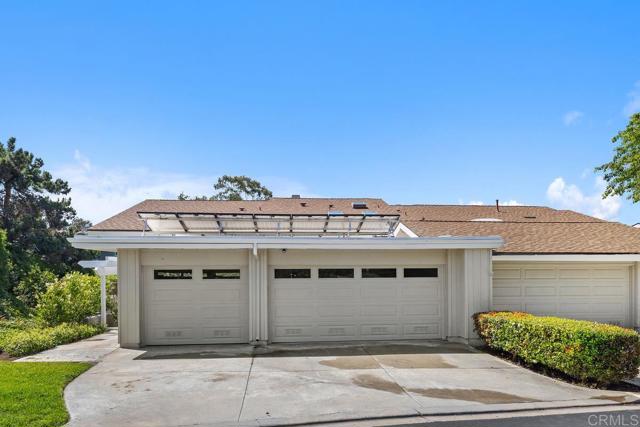 2294 Caminito Castillo, La Jolla CA: https://media.crmls.org/mediaz/a1212ea9-39c2-434b-8d52-2104d56452da.jpg