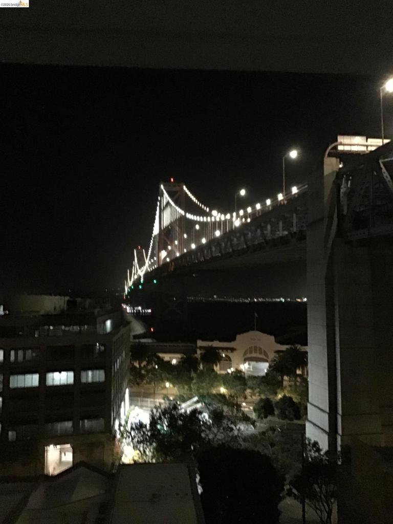 https://media.crmls.org/mediaz/a1216a52-7700-4156-82c6-51d44cffd090.jpg?preset=X-Large