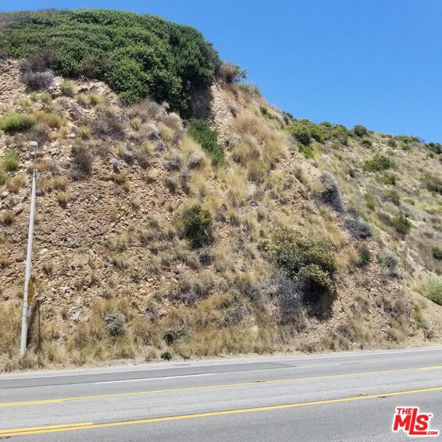 18419 Pacific Coast Highway photo 2