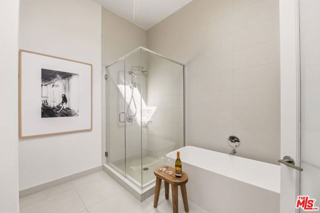 6487 Cavalleri Road, Malibu CA: https://media.crmls.org/mediaz/a1232cc6-90d2-4f34-9a6d-1cf37ac9f8a7.jpg