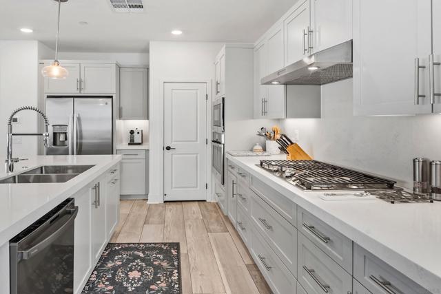 Image 15 of 37 For 15447 Van Lodensteyn Way