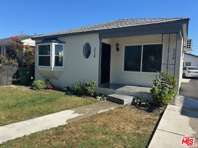 228 E 89th Street, Los Angeles CA: https://media.crmls.org/mediaz/a124ac56-2d05-413b-8a78-530d729b7a43.jpg