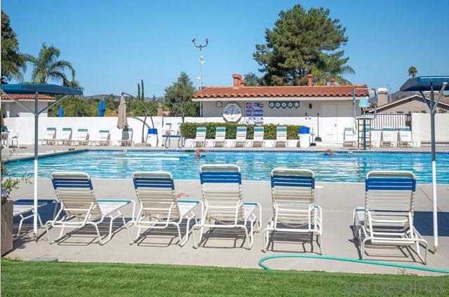 12006 Caminito Campana, San Diego CA: https://media.crmls.org/mediaz/a12524cf-4c02-400f-81ed-ffc533ce6216.jpg