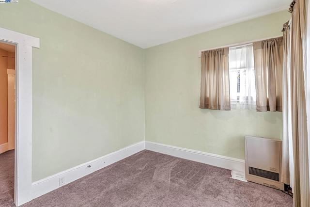 1540 16th Ave, Oakland CA: https://media.crmls.org/mediaz/a125c57f-c3c6-4d18-a719-681529e61f70.jpg