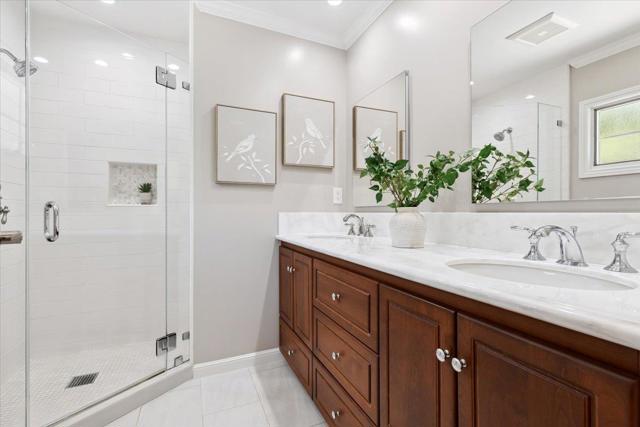 471 Claremont Way, Menlo Park CA: https://media.crmls.org/mediaz/a125df9c-16e8-484a-823f-6b4c3af9cdff.jpg