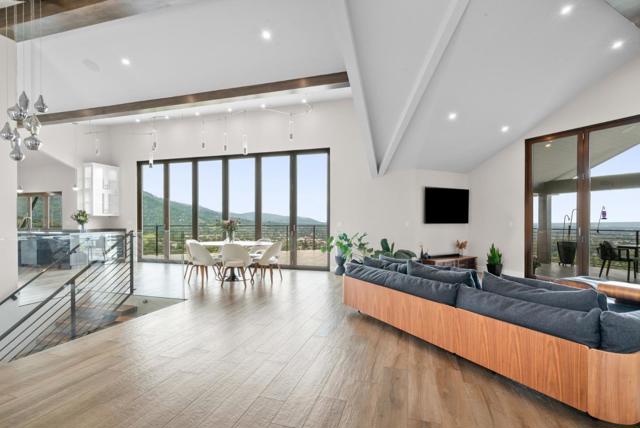 17808 Tourney Road, Los Gatos CA: https://media.crmls.org/mediaz/a125fd0a-2652-4f88-8bb8-3eff478a4776.jpg