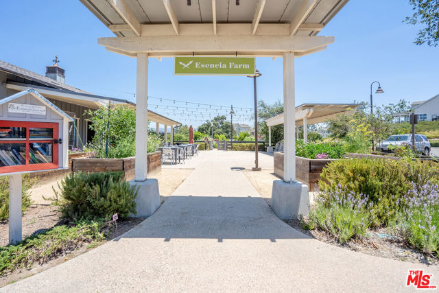 6 Alimon Street, Rancho Mission Viejo CA: https://media.crmls.org/mediaz/a1265fba-5f05-43a6-a878-e337ebc88f54.jpg