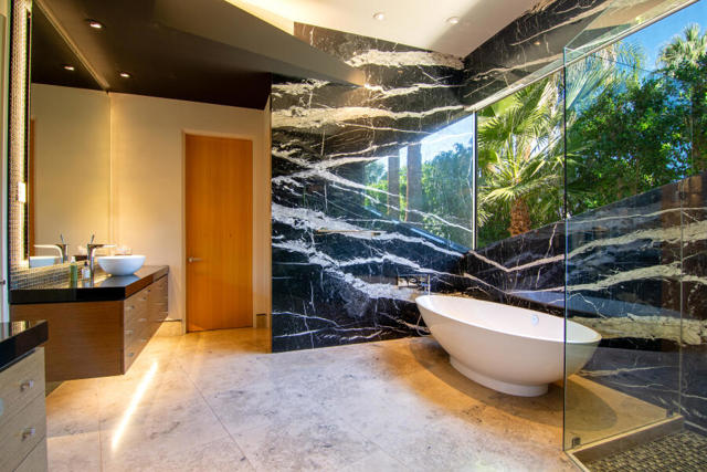 740 N Prescott Drive, Palm Springs CA: https://media.crmls.org/mediaz/a1266a34-c796-4e79-be23-c416b777f120.jpg