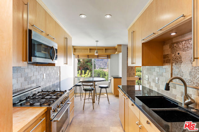 Drew Fenton | 17087 Palisades Circle Pacific Palisades CA | MLS: 7324465