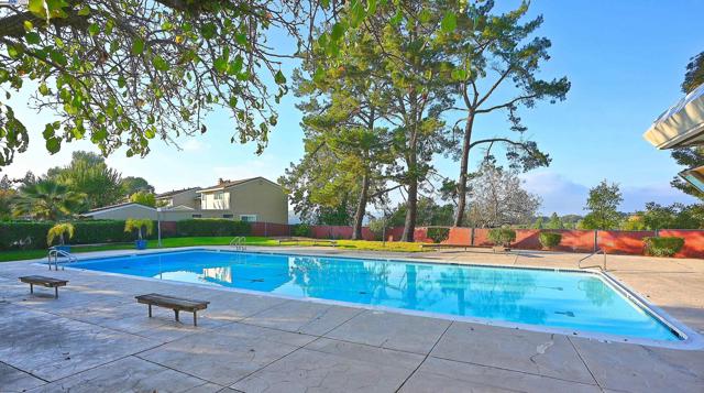 405 Thistle Cir, Martinez CA: https://media.crmls.org/mediaz/a12880cc-54e4-462a-8cfd-b62c0c94fb62.jpg