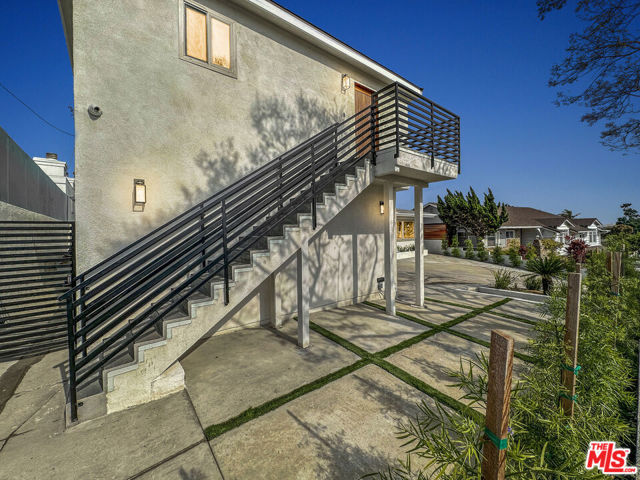 5810 S Halm Avenue, Los Angeles CA: https://media.crmls.org/mediaz/a128821a-4568-447d-9159-e0bb73f92fe7.jpg