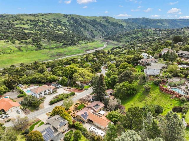 17441 Blue Jay Drive, Morgan Hill CA: https://media.crmls.org/mediaz/a128ac22-37eb-44b4-9c5f-c10156ec9039.jpg