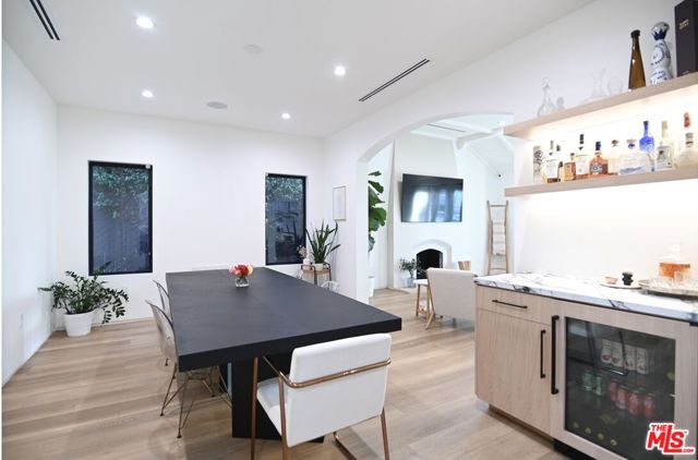 1430 Stearns Drive, Los Angeles CA: https://media.crmls.org/mediaz/a128de49-052e-48c2-b67b-f2d69996431a.jpg