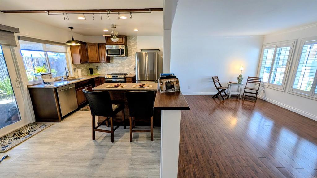 8748 Longwood Street - photo 11