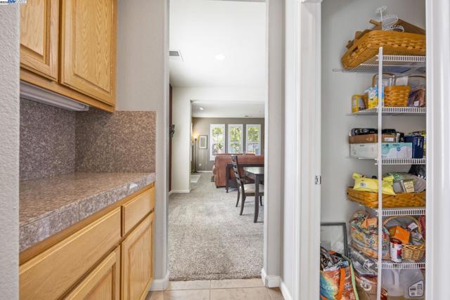 1037 Lexington Way, Livermore CA: https://media.crmls.org/mediaz/a1296370-162d-463a-822c-84cfa1b27df1.jpg