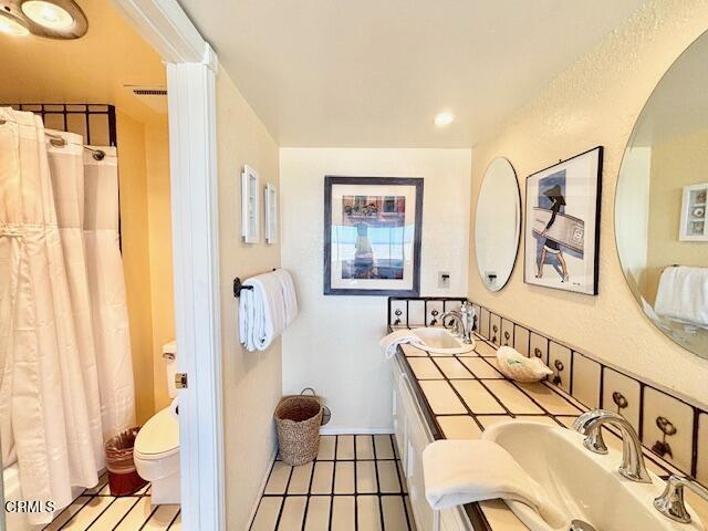 Detail Gallery Image 10 of 24 For 3949 Ocean Dr, Oxnard,  CA 93035 - 3 Beds | 2 Baths