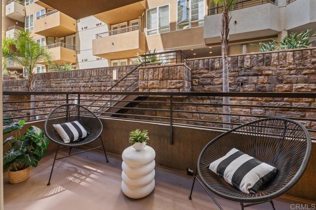 Detail Gallery Image 11 of 22 For 1480 Broadway, San Diego,  CA 92101 - 3 Beds | 2 Baths