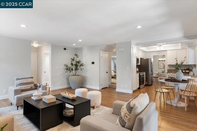 4536 Birch Bark Rd, Concord CA: https://media.crmls.org/mediaz/a12a4f42-6bad-4bd3-bd4e-d769c0dbf09a.jpg