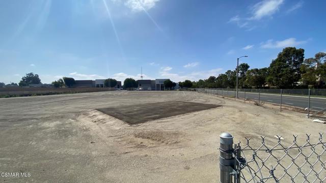 2300 Latigo Avenue, Oxnard CA: https://media.crmls.org/mediaz/a12ac1ae-b1ba-4f8a-a528-b0e173a7d672.jpg