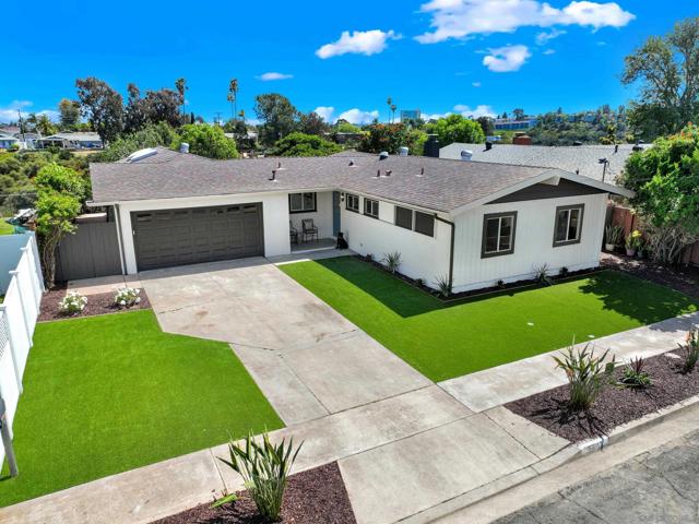 5403 Via Carancho, San Diego CA: https://media.crmls.org/mediaz/a12b2840-8640-47c8-8427-4a2bfeb55642.jpg