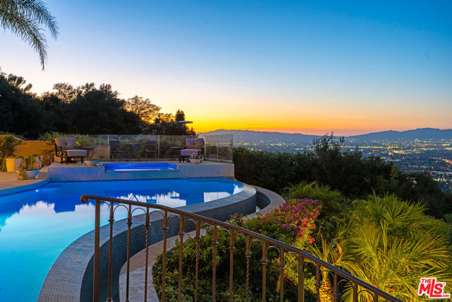 7833 Torreyson Drive, Los Angeles CA: https://media.crmls.org/mediaz/a12b5157-2fa8-463e-a4cd-320bcd4d7097.jpg