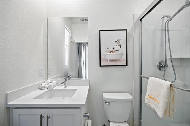 9173 Whitesurf Way, Newark CA: https://media.crmls.org/mediaz/a12beed3-1959-43db-83ab-08fccd9c7f3c.jpg