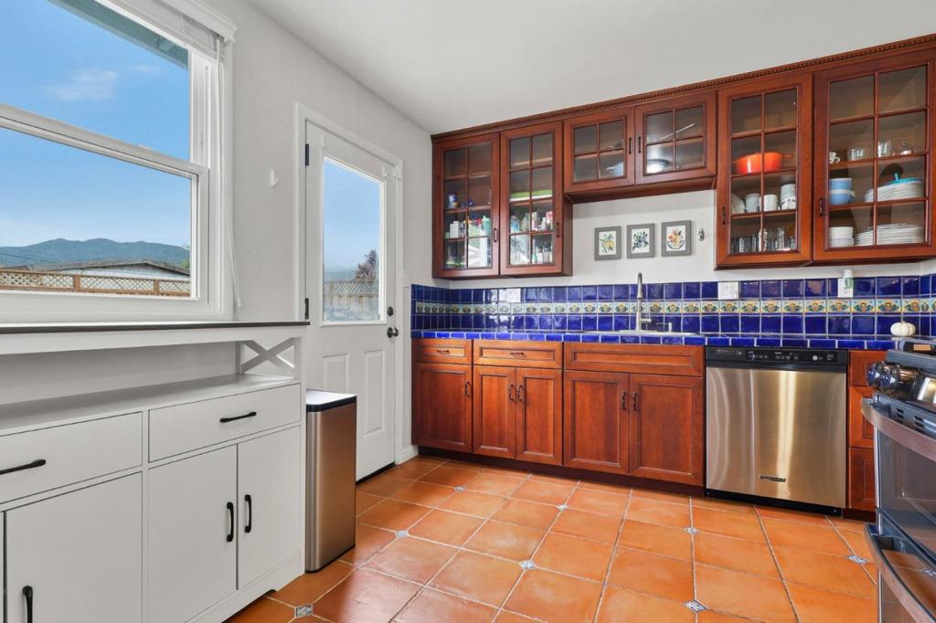 A12C4Bde B0F5 43D2 90E7 56A26282F52D 1127 Cervantes Way, Pacifica, Ca 94044 &Lt;Span Style='BackgroundColor:transparent;Padding:0Px;'&Gt; &Lt;Small&Gt; &Lt;I&Gt; &Lt;/I&Gt; &Lt;/Small&Gt;&Lt;/Span&Gt;