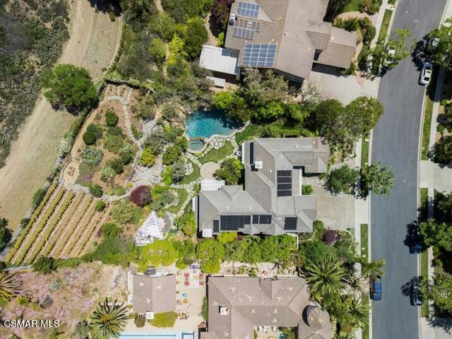 5455 Via Olas, Newbury Park CA: https://media.crmls.org/mediaz/a12c4c9d-fc90-4429-a035-94956cfd3d88.jpg