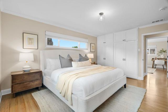 1709 Peartree Lane, Mountain View CA: https://media.crmls.org/mediaz/a12df895-bd83-403b-a9f2-ddb75b6213e5.jpg