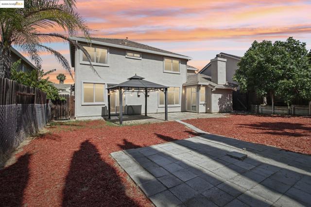 1838 Buck Mountain Ct, Antioch CA: https://media.crmls.org/mediaz/a12ebbe7-68fe-4675-8771-0f5505fb29fc.jpg
