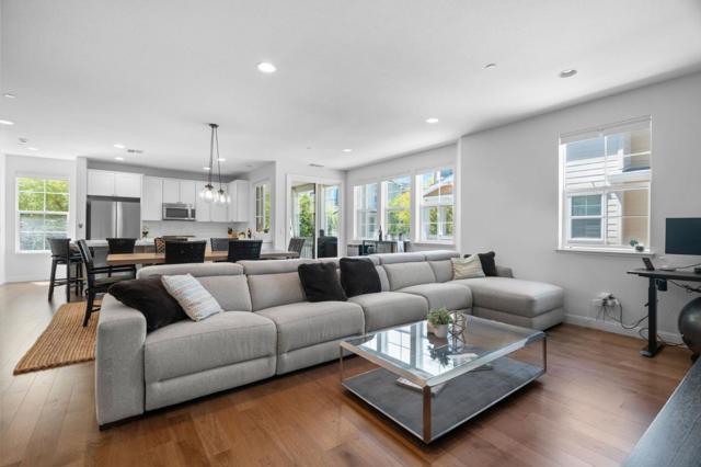 641 Turnbuckle Drive, Redwood City CA: https://media.crmls.org/mediaz/a12f5b12-1669-4d64-a947-594065299fa1.jpg