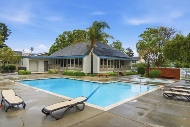 902 Virgo Lane, Foster City CA: https://media.crmls.org/mediaz/a12fb5f3-3d2d-4d07-acc7-bfaf92e562c8.jpg