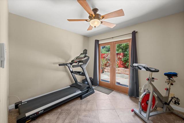 10965 Elderwood Ct, Scripps Miramar CA: https://media.crmls.org/mediaz/a12fe0e8-e39c-46f6-9228-64c5cf70056c.jpg