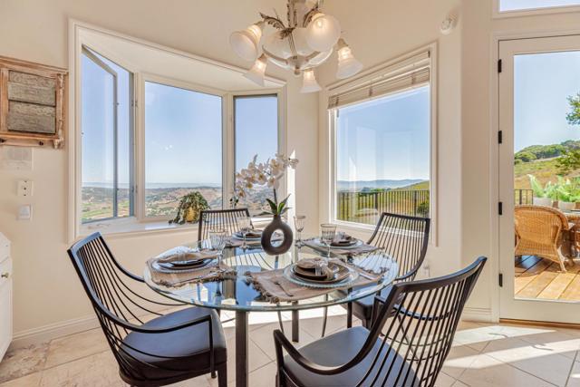 25691 Whip Road, Monterey CA: https://media.crmls.org/mediaz/a1314abd-c654-410e-bc90-e91d2524d857.jpg