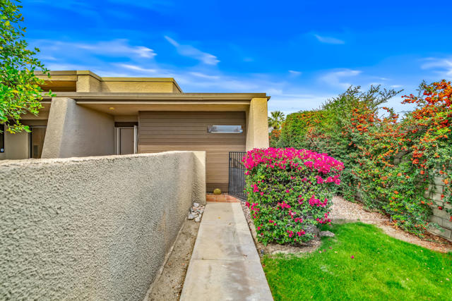 1456 Tiffany Circle N, Palm Springs, CA 92262
