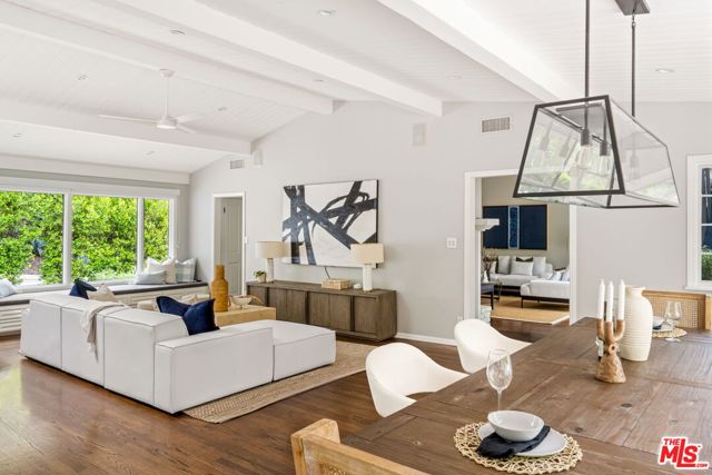 4071 Mandeville Canyon Road, Los Angeles CA: https://media.crmls.org/mediaz/a1327922-ad8d-4bf8-adcc-c9ccab81db45.jpg