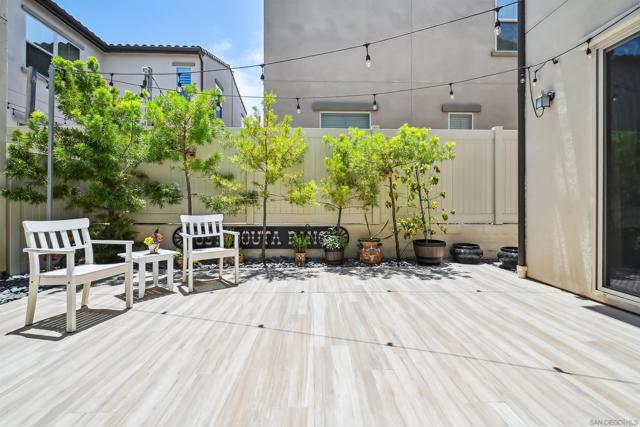 704 Merit Dr, San Marcos CA: https://media.crmls.org/mediaz/a133c72e-a730-473f-8e90-d345cf39fab6.jpg
