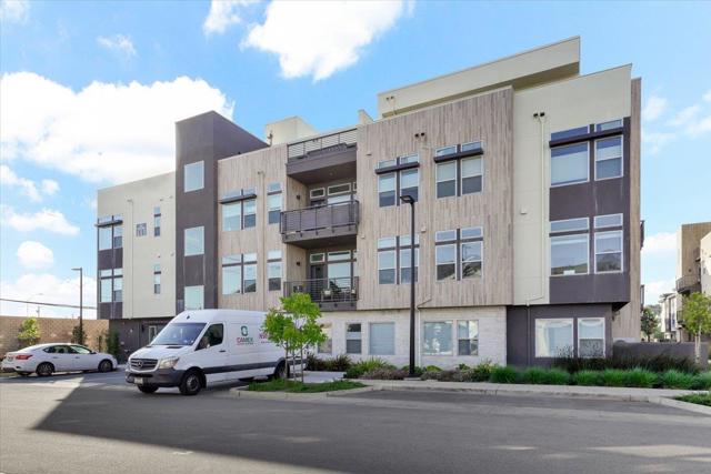 210 Waters Park Circle, San Mateo CA: https://media.crmls.org/mediaz/a133dfd5-4ee9-4219-bd4a-48d2961c1ccc.jpg