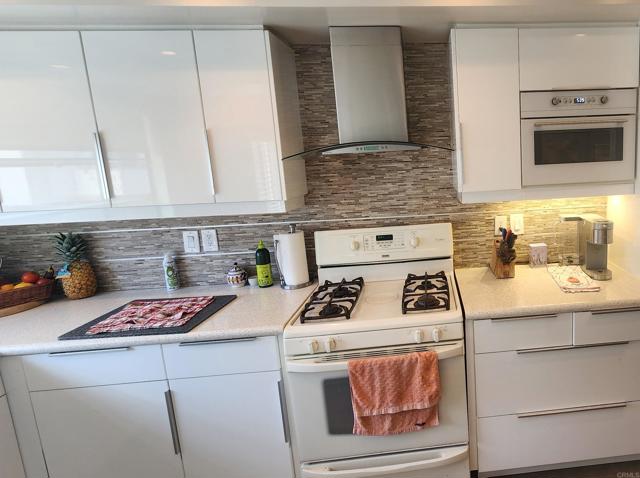 Detail Gallery Image 19 of 30 For 4531 Chateau Deivw, San Diego,  CA 92117 - 2 Beds | 2 Baths