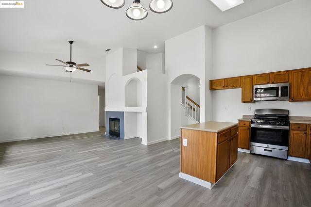 Image 10 of 29 For 4019 Villa Gomez Ln