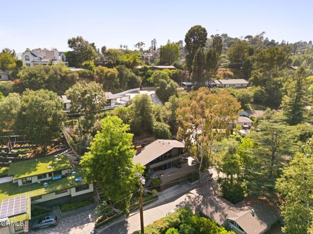 1256 Club House Drive, Pasadena CA: https://media.crmls.org/mediaz/a1365250-5f08-4473-adee-7b12aa33fbf9.jpg
