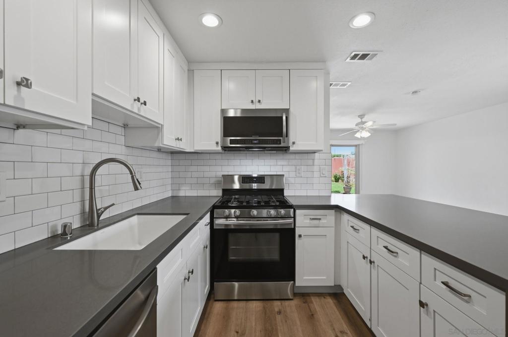 3661 La Mirada - photo 9